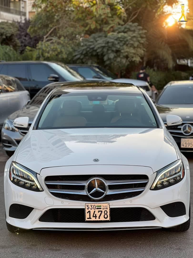 سيارة مارسيدس C300